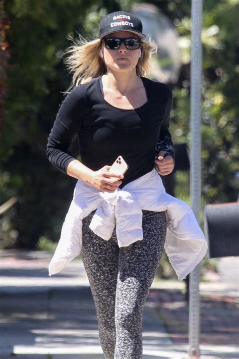 Ali Larter Out Jogging In Pacific Palisades 04 15 2020 Hawtcelebs