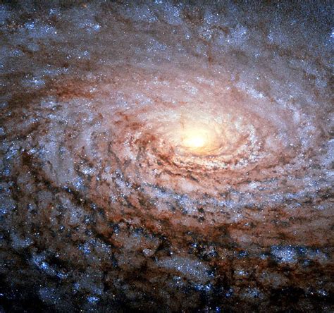 12 Septembre La Galaxie Messier 63 A été Surnommée La Galaxie Du