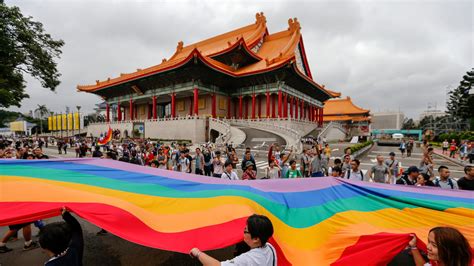 Taiwanese Court Rules To Legalise Same Sex Marriage