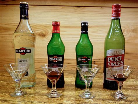 Bar Essentials Vermouth Consumatorium