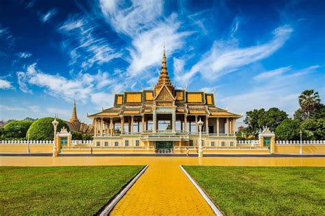 Discover The Royal Palace In Phnom Phen Trip Guru
