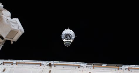 How To Watch Spacex’s Crew Dragon Dock With The International Space