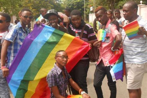 tanzania ue ritira ambasciatore i 10 gay arrestati rilasciati dopo test anali gay it