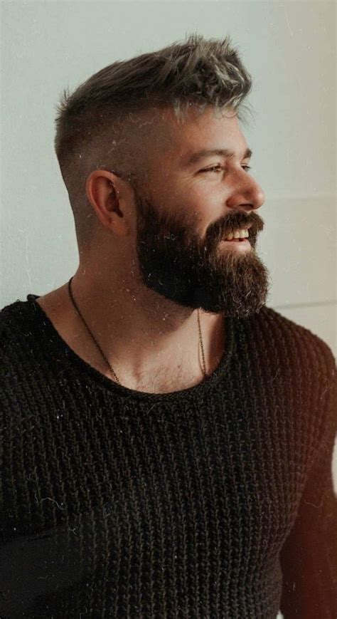 Medium Beard For Men In Summer 2019 Mens Hairstyles With Beard