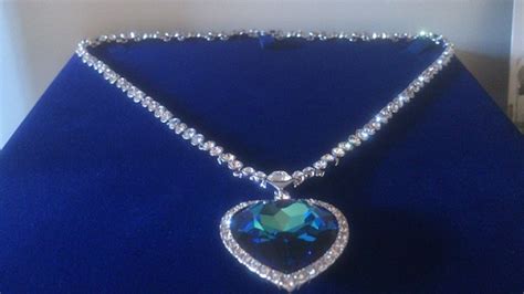 25 Simple And Beautiful Diamond Necklace Designs