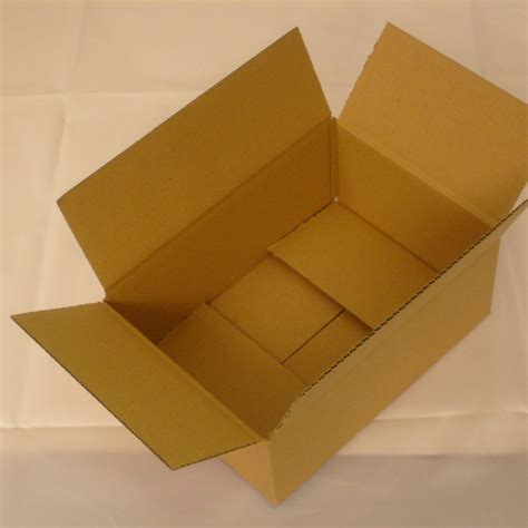 Versenden sie kleinere sendungen schnell und einfach mit dem dhl päckchen. Faltkarton 250x165x80mm DHL-Päckchen Gr. S bis 2kg 1 ...