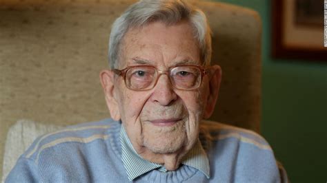 worlds oldest man robert weighton dies   cnn