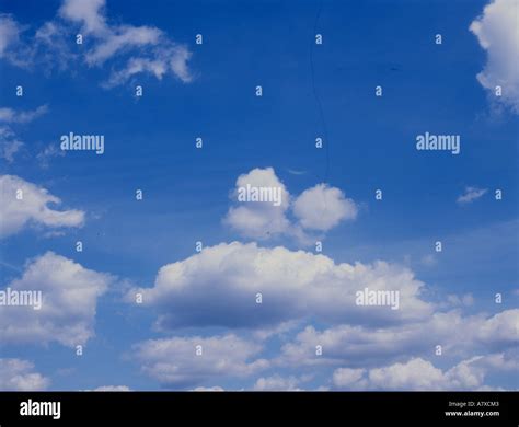 Cumulus Humilis Hi Res Stock Photography And Images Alamy