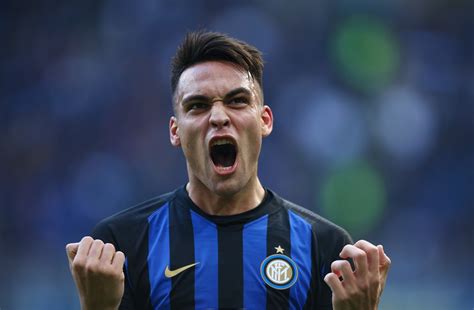 Lautaro javier martínez ( bahia branca, 23 de agosto de 1997 ), mais conhecido como lautaro martínez ou simplesmente lautaro, é um futebolista argentino que atua como atacante. Lautaro Martinez: "La notte non riuscivo a dormire per la ...