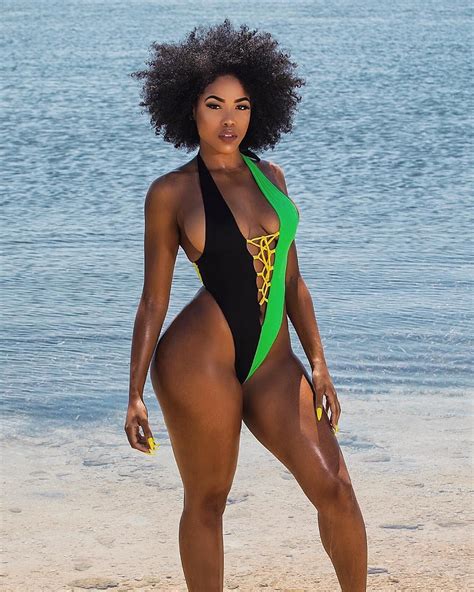 Jamaican Woman Play Beautiful Women Cayman Islands 24 Min Video
