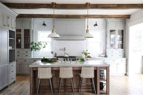 Simple Kitchen Design Timeless Style