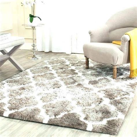 Paddingforcarpetrunners Id2474385934 White Carpet Living Room