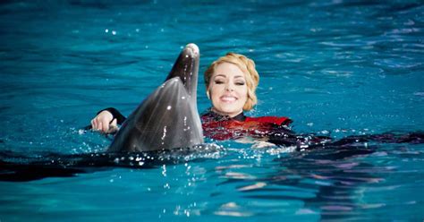 Liepos Mondeikaitės dienotvarkę reguliuoja delfinai Vardai 15min lt