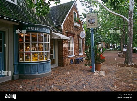Colonial Williamsburg Virginia Usa August Shirleys Pewter Shop And A