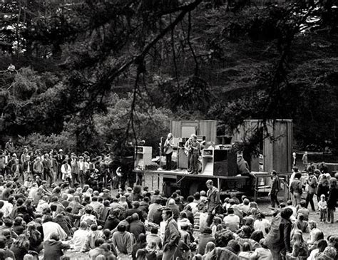 The Summer Of Love Pictures Of Hippies In Haight Ashbury San