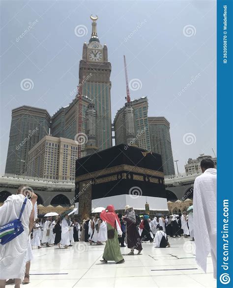 Kabah And Zam Zam Tower Editorial Image Image Of Beautiful 262050870