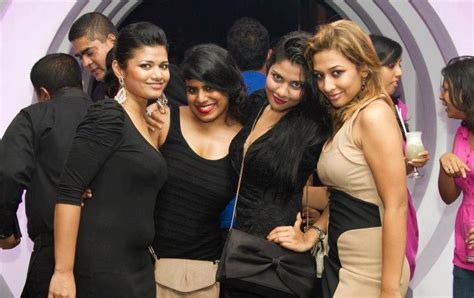 Beautiful Girls Sri Lankan Girls Enjoy Colombo Night Club