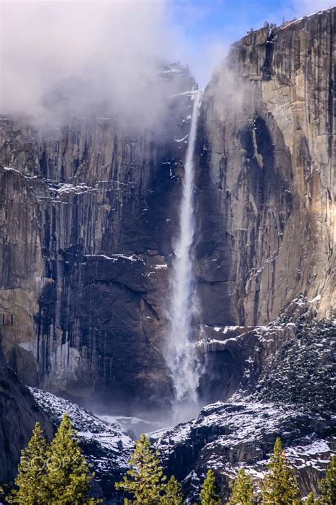 Yosemite Np Winter Time Yosemite Waterfall Beautiful Waterfalls