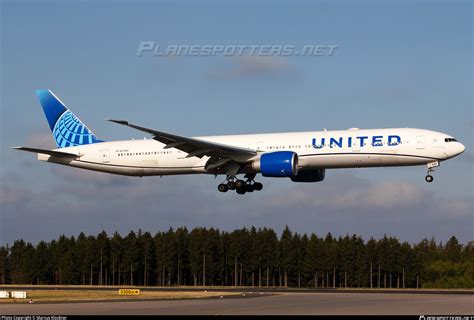 N2749u United Airlines Boeing 777 300er Photo By Marcus Klockner Id