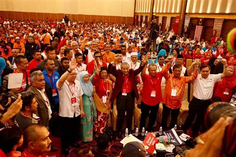Namun, hutang ternyata bukan hanya dalam artian seperti itu. Mahathir calon PM HARAPAN | roketkini.com