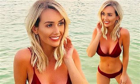 Love Island S Laura Anderson Shows Off Her Figure In Sexy Burgundy Bikini Daily Mail Online