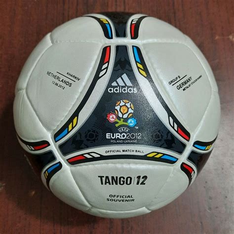 Pelota Adidas Tango 12 Uefa Euro 2012 Balón Oficial Peru Fc