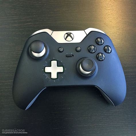 Get Up Close And Personal With The New Xbox One Elite Controller Slide 3