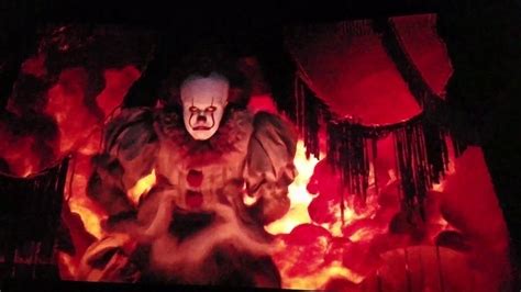 It Pennywise Dancing Scene Youtube Pennywise The Dancing Clown