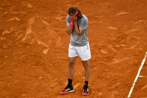 Atp corentin moutet halt wutrede uber vater von stefanos tsitsipas. ATP Madrid: Stefanos Tsitsipas bejubelt "besten Sieg" der ...