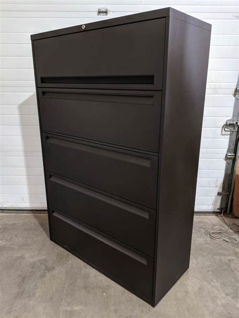 They are made for filing side to side in freestanding steelcase lateral file units or steelcase file cabinets. Steelcase Black 4 Drawer Lateral Filing Cabinet - 42 Inch Wide