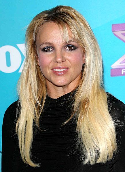 זה היה אמור להיות עוד דיון משפטי על עתידה של בריטני ספירס.כבר 12 שנה שהיא צריכה לקבל רשות לכל צעד שלה, אין לה גישה לכספים שהרוויחה, ומבחינה משפטית, אביה שולט בכל היבט בחייה; בריטני ספירס - Britney Spears - סרטים