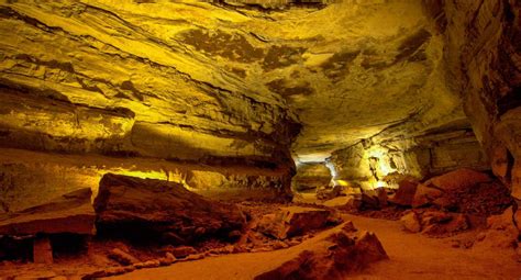 最深不见底的洞穴：长度已经近660公里，却至今没探到底还在变长游客