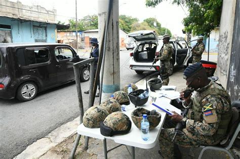 state of emergency declared in jamaica after 100 increase in murders in kingston cayman marl road