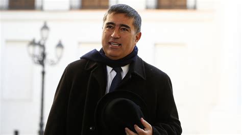 Mario desbordes inscribe precandidatura presidencial por renovación nacional. Mario Desbordes quiere seguir como presidente de RN ...