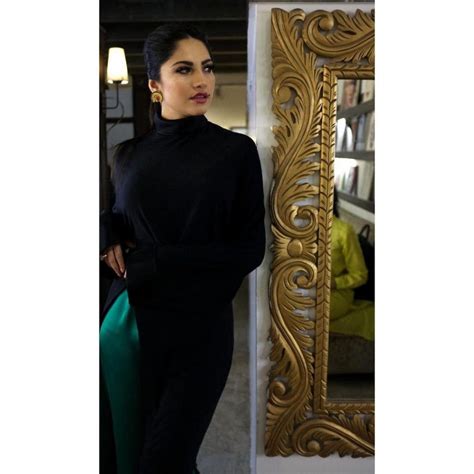 40 Pictures Of The Beautiful Neelam Muneer In Black Attire Reviewitpk