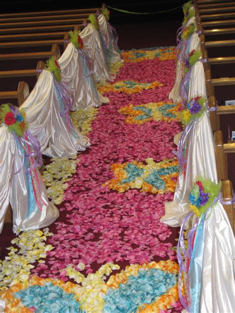 Elegant Aisle Wedding Ceremony Draping With 40000 Silk Petal Aisle