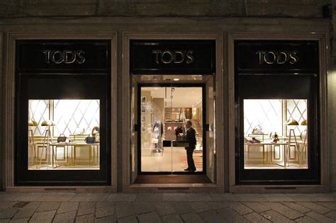 TOD'S Christmas Window Display by Marialuisa Cortesi - Best Window Displays