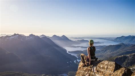 Landscape Nature Women Rock Climbing Lake Mountain Rock Sunlight