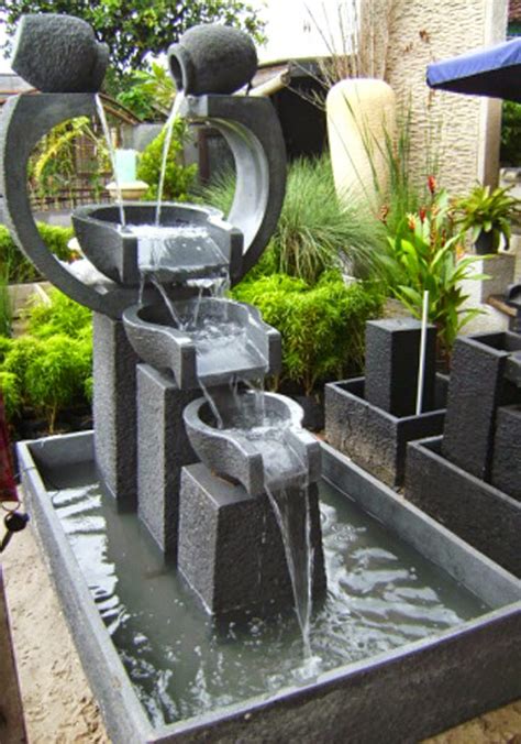Untuk meningkatkan kadar oksigen terlarut dapat menggunakan aerator atau membuat air mancur/air terjun pada kolam artikel ini bisa dicari dengan kata kunci: Desain Taman Air Mancur | Kumpulan Desain Rumah
