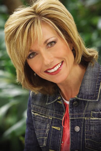 beth moore s get out of that pit 10th anniversary edition