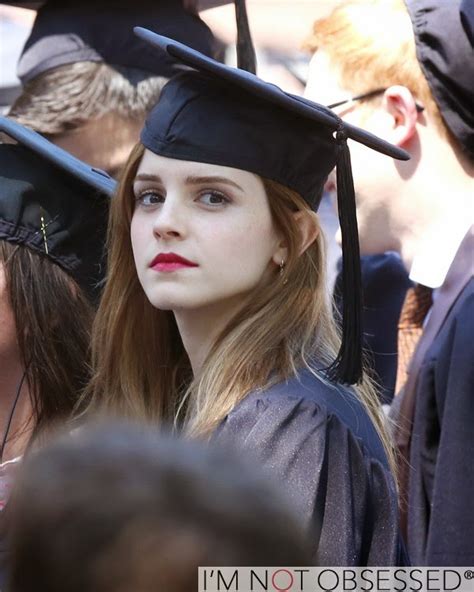 Emma Watson En La Ceremonia De Graduación ~ Cotibluemos