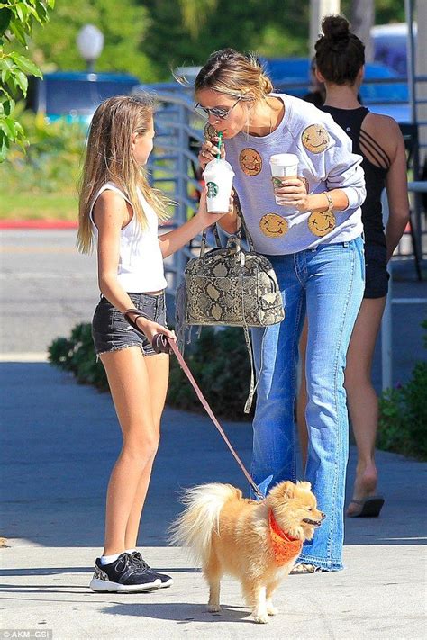 Heidi Klum Enjoys A Walk In La With Her Daughter Leni And Their Dog In