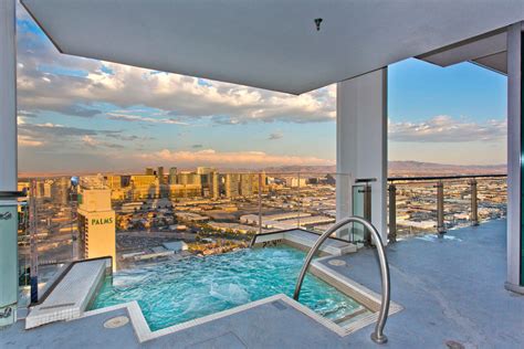 Vegas Huge Penthouse Hottub On Balcony Stripviews Apartments For Rent