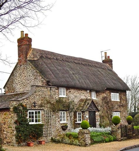 English Thatched Cottage Stone Cottages Cabins And Cottages Stone