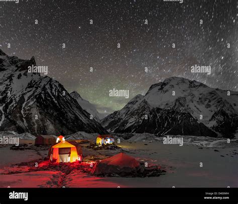 Hohe Auflösung Fotos Von K2 8611m Die Der 2 Höchste Berg Der Erde Und Broad Peak 8051 M 12
