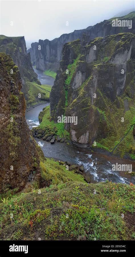 Voyage En Islande Paysage Magnifique Célèbre Canyon De Fjadrargljufur