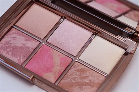 I have been a fan of hourglass cosmetics for a few years now. The ambient light edit palette from Hourglass cosmetics ...