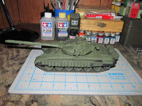 T 72b Wera Russian Main Battle Tank Plastic Model Military Vehicle