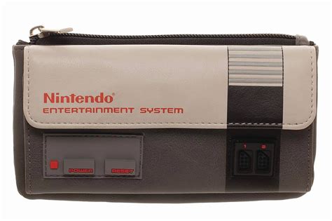 Nintendo Nes Console Flap Wallet Sep183018 アメコミクラブ アパレル＆グッズ イメージ画像1