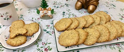 <p>these sweet christmas cookies are ree drummond's favourites for a reason: Traditional German Christmas Cookies | Authentic Recipes ...